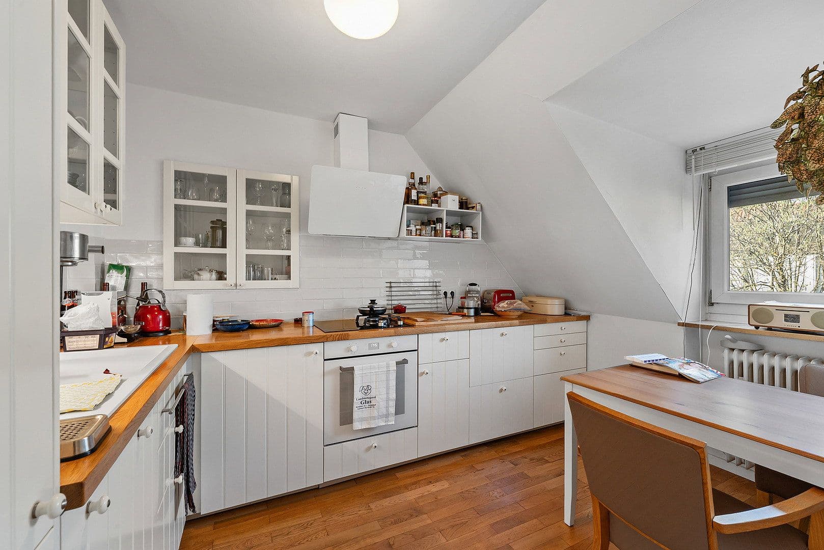 Prenájom bytu 1-izbový 12 m², Aidenbachstr.122, München, Bavorsko Prenájom bytu 1-izbový 12 m², Aidenbachstr.122, München, Bavorsko