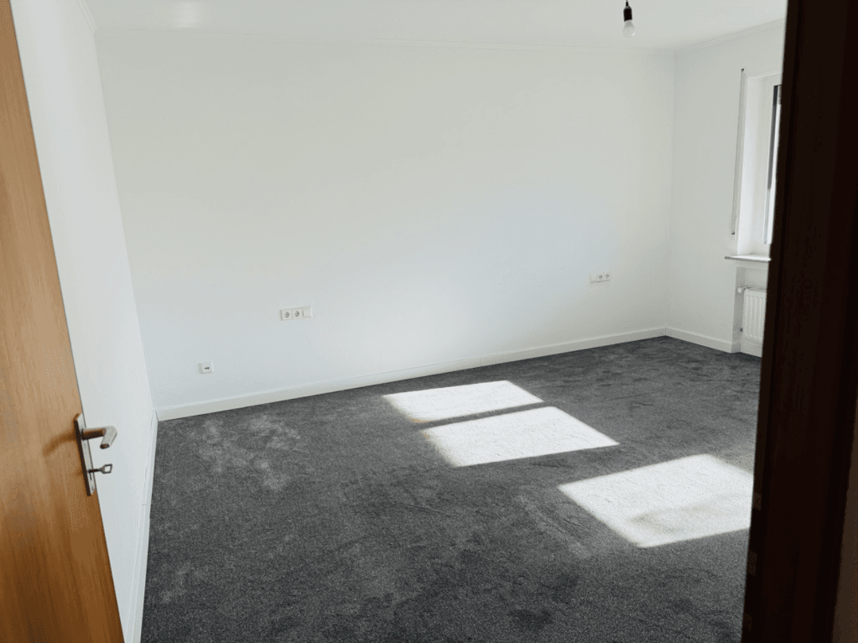 Prenájom bytu 4-izbový 108 m², Straßberg, Bádensko-Wurttembersko Prenájom bytu 4-izbový 108 m², Straßberg, Bádensko-Wurttembersko