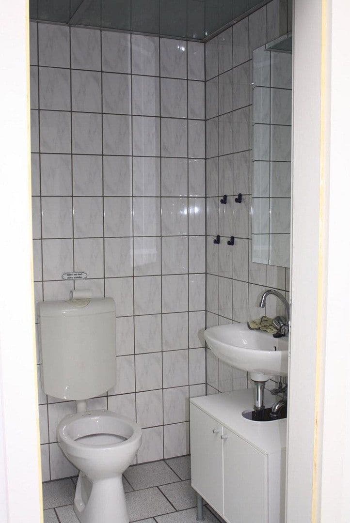 Prenájom nebytového priestoru 133 m², Dürerstr.3, Essen, Severné Porýnie - Westfálsko Prenájom nebytového priestoru 133 m², Dürerstr.3, Essen, Severné Porýnie - Westfálsko