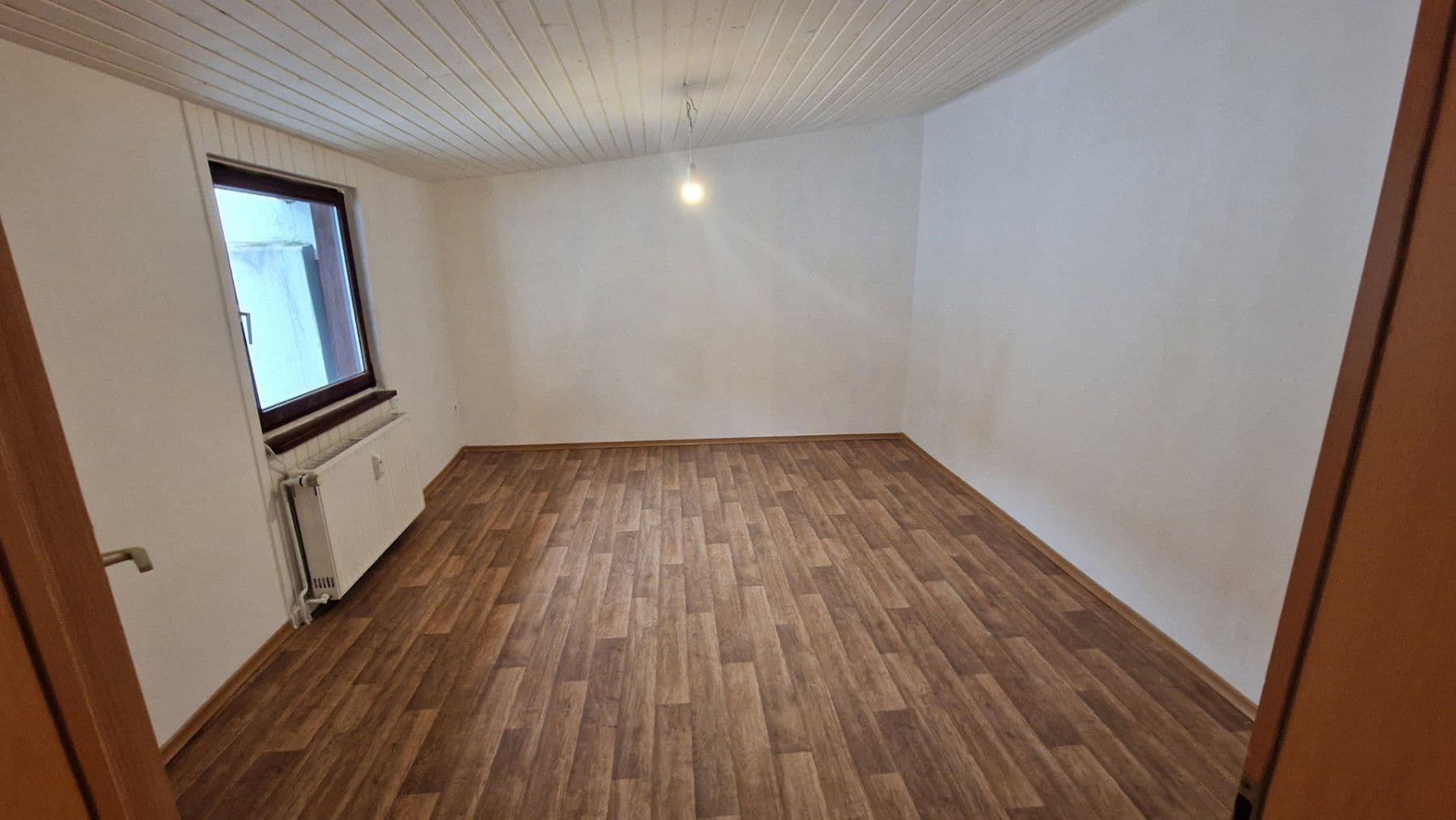 Prenájom domu 60 m², pozemok 1 m², Betzdorf, Porýnie-Falcko Prenájom domu 60 m², pozemok 1 m², Betzdorf, Porýnie-Falcko