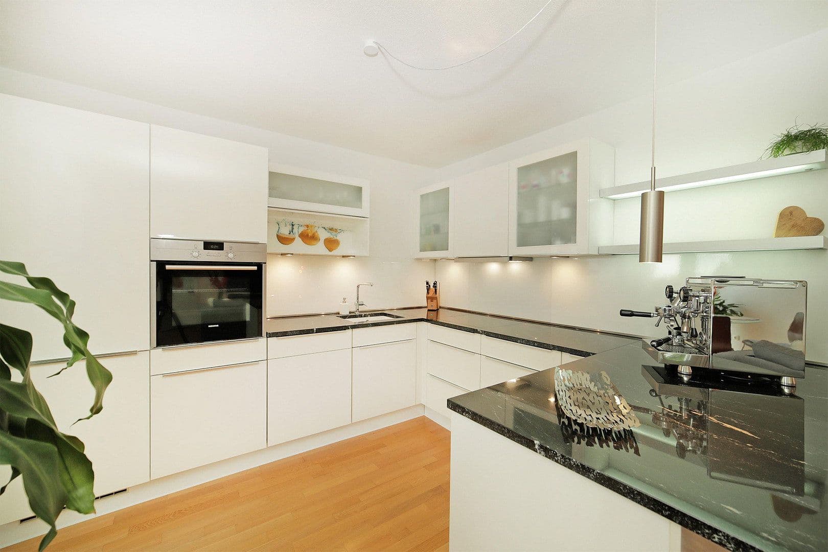 Predaj bytu 4-izbový 95 m², Federseestraße 13a, München, Bavorsko Predaj bytu 4-izbový 95 m², Federseestraße 13a, München, Bavorsko