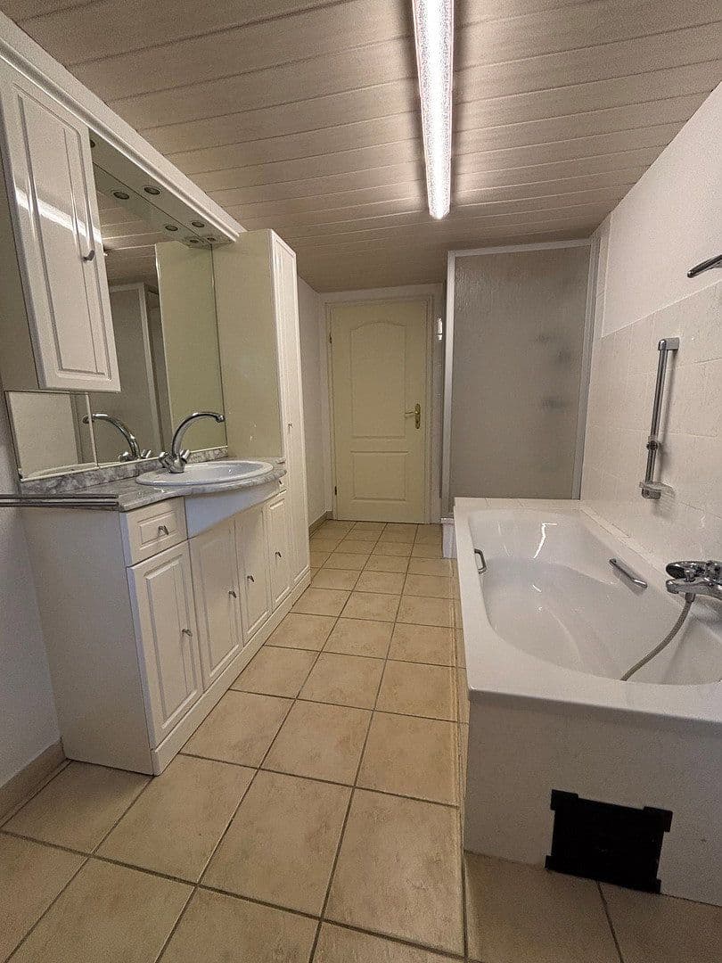 Predaj domu 190 m², pozemok 1.200 m², Frellstedt, Dolné Sasko Predaj domu 190 m², pozemok 1.200 m², Frellstedt, Dolné Sasko