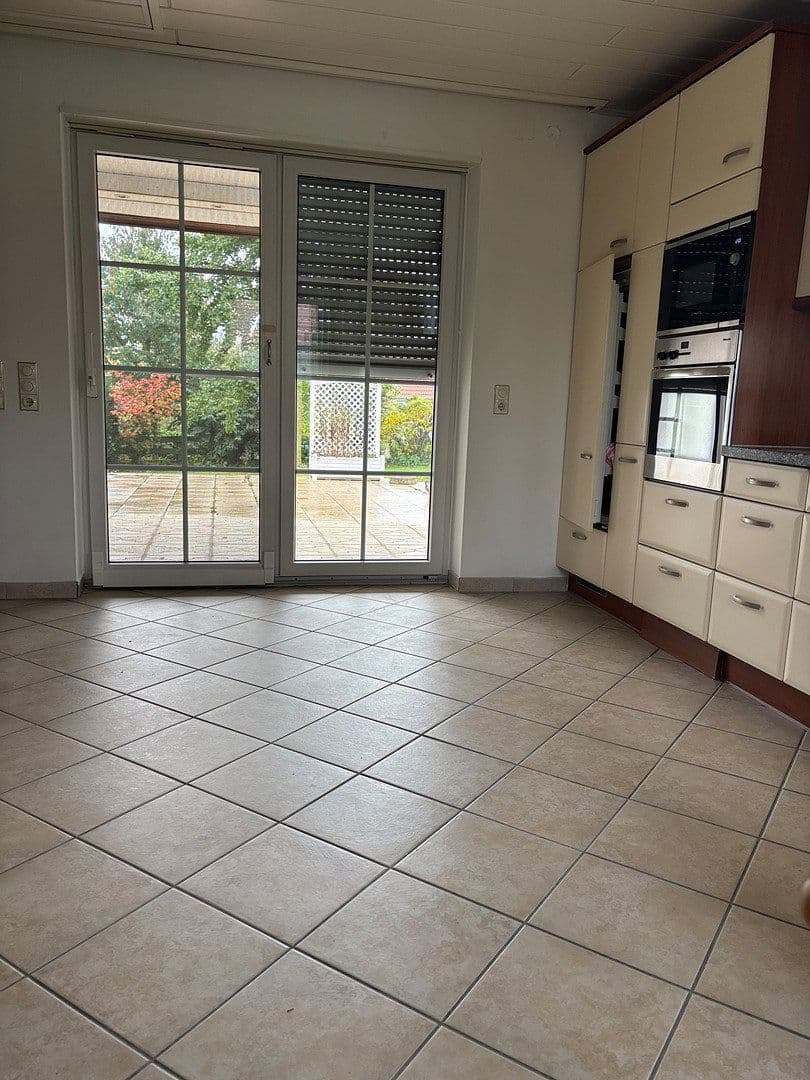 Predaj domu 190 m², pozemok 1.200 m², Frellstedt, Dolné Sasko Predaj domu 190 m², pozemok 1.200 m², Frellstedt, Dolné Sasko