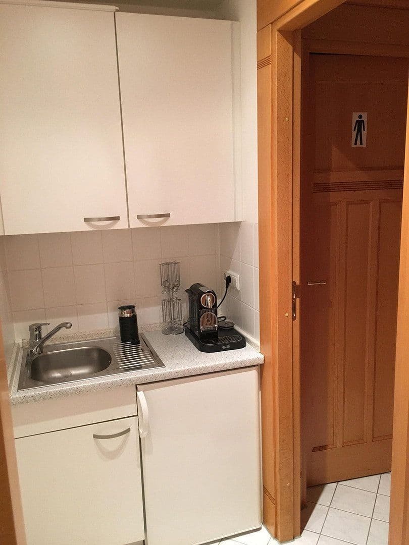 Prenájom kancelárie 123 m², Elisenstraße 5, Berlin, Berlín Prenájom kancelárie 123 m², Elisenstraße 5, Berlin, Berlín