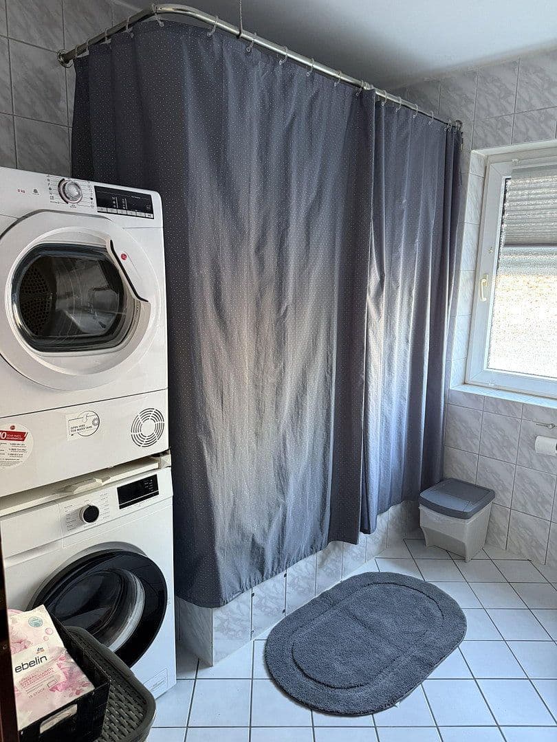 Prenájom bytu 3-izbový 84 m², Eisenberg (Pfalz), Porýnie-Falcko Prenájom bytu 3-izbový 84 m², Eisenberg (Pfalz), Porýnie-Falcko