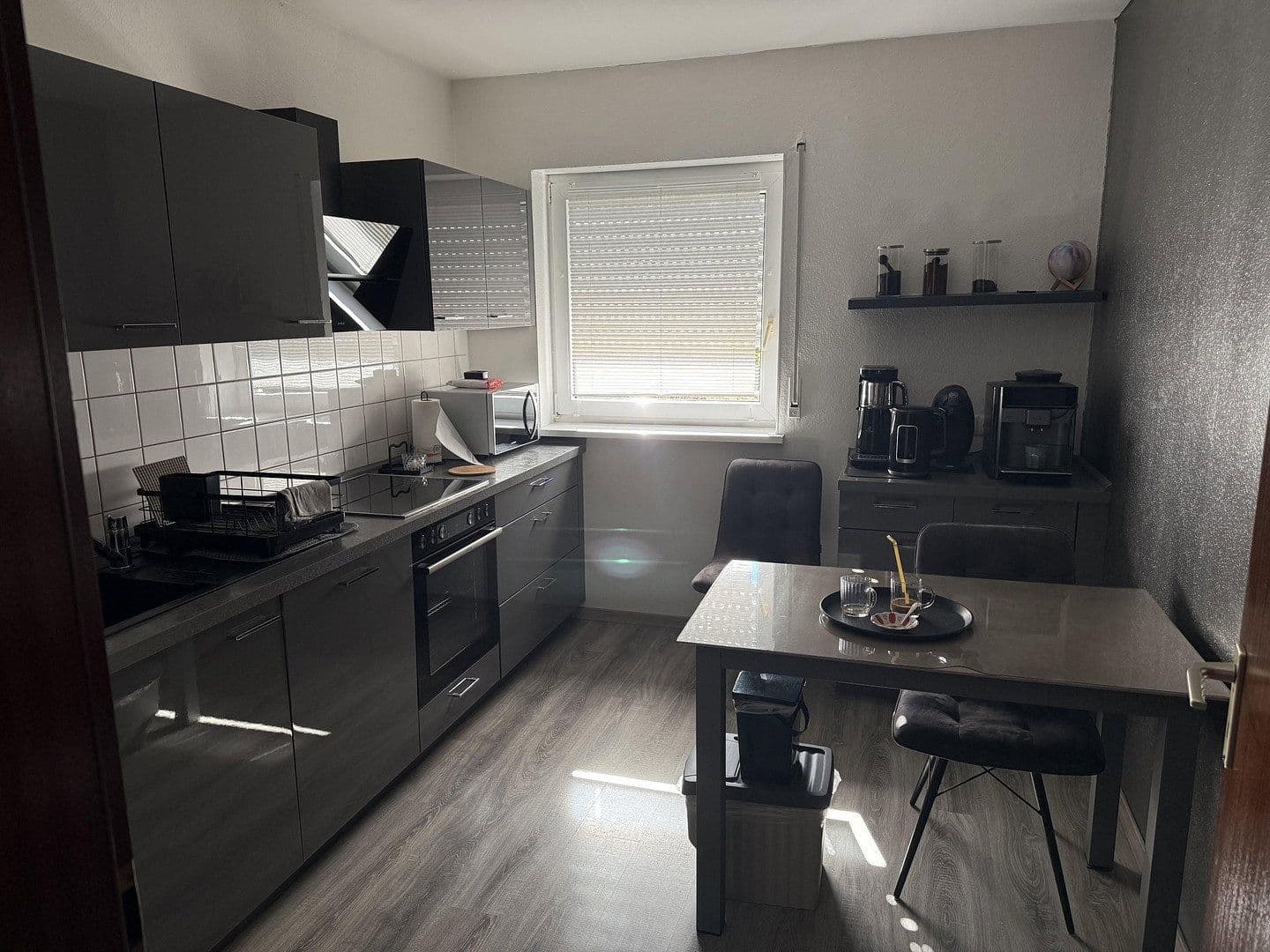 Prenájom bytu 3-izbový 84 m², Eisenberg (Pfalz), Porýnie-Falcko Prenájom bytu 3-izbový 84 m², Eisenberg (Pfalz), Porýnie-Falcko