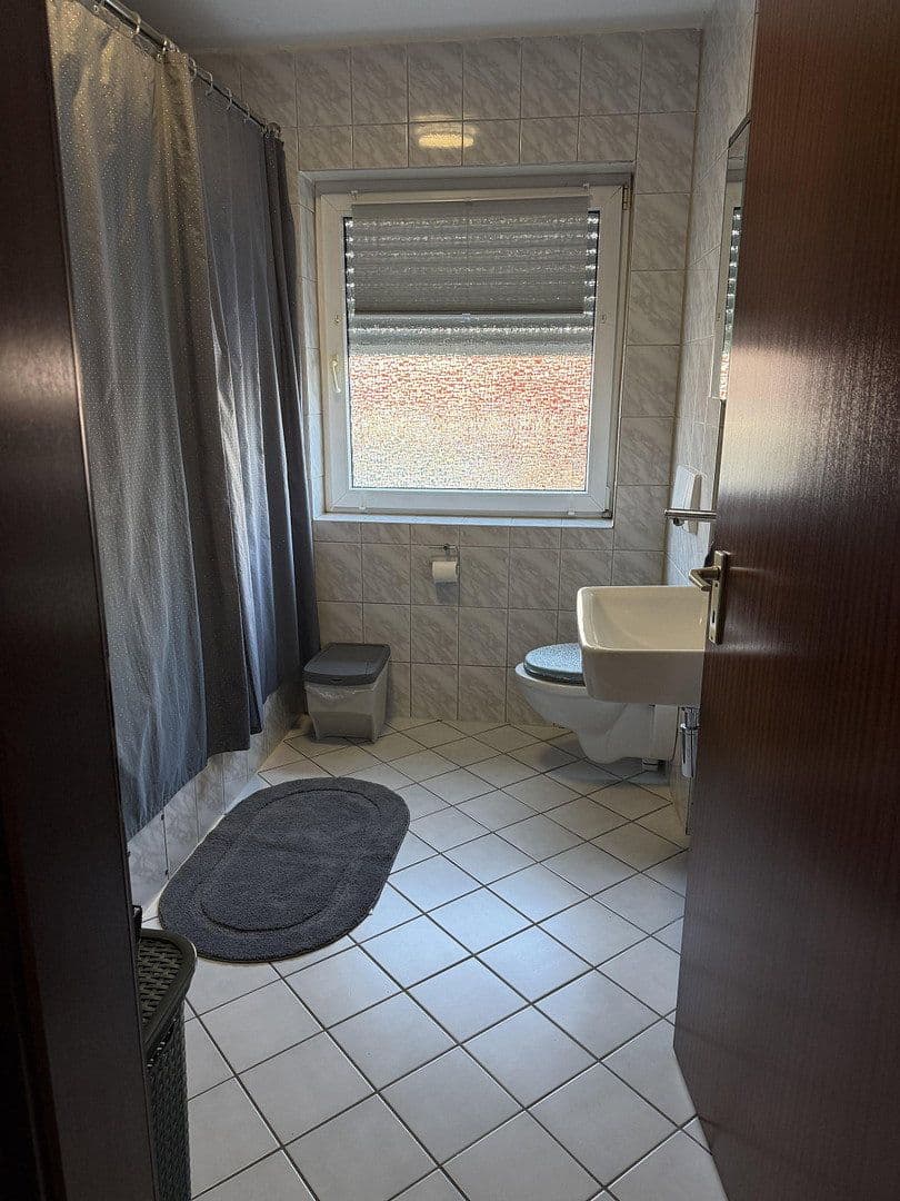 Prenájom bytu 3-izbový 84 m², Eisenberg (Pfalz), Porýnie-Falcko Prenájom bytu 3-izbový 84 m², Eisenberg (Pfalz), Porýnie-Falcko