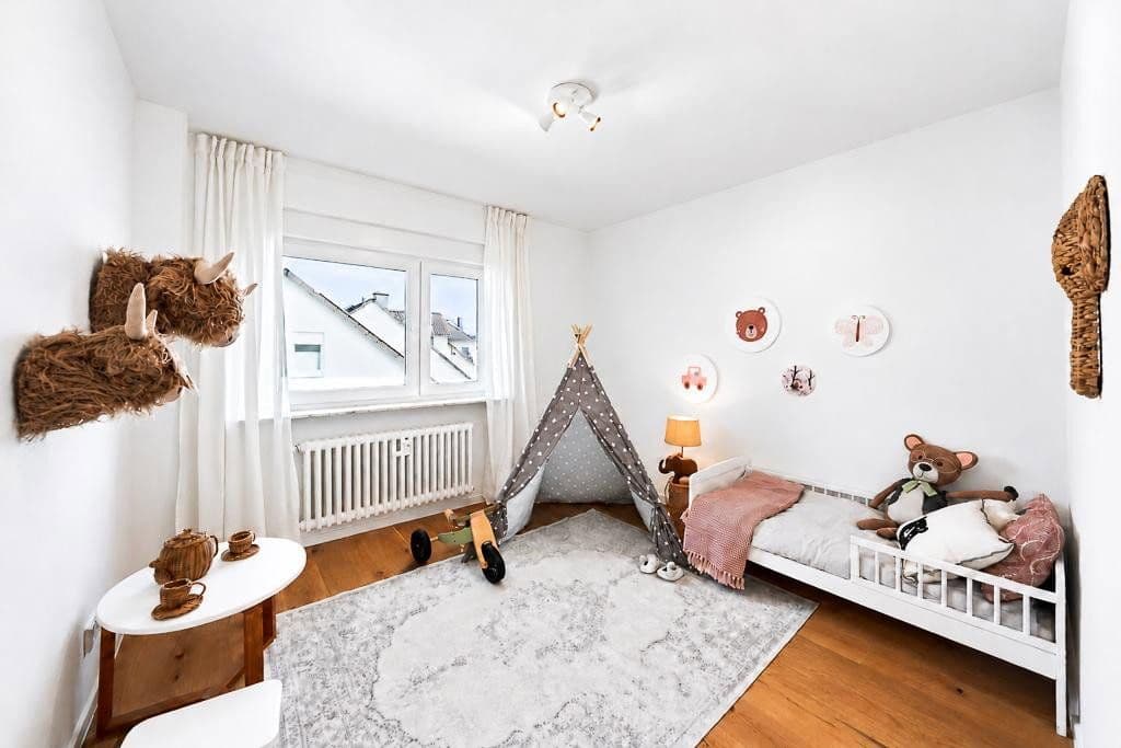 Predaj bytu 4-izbový 91 m², Kelkheim (Taunus), Hesensko Predaj bytu 4-izbový 91 m², Kelkheim (Taunus), Hesensko