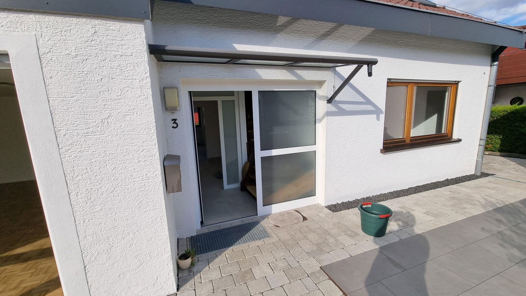 Prenájom bytu 3-izbový 101 m², Konrad-Adenauer-Straße 3, Rottenburg am Neckar, Bádensko-Wurttembersko Prenájom bytu 3-izbový 101 m², Konrad-Adenauer-Straße 3, Rottenburg am Neckar, Bádensko-Wurttembersko