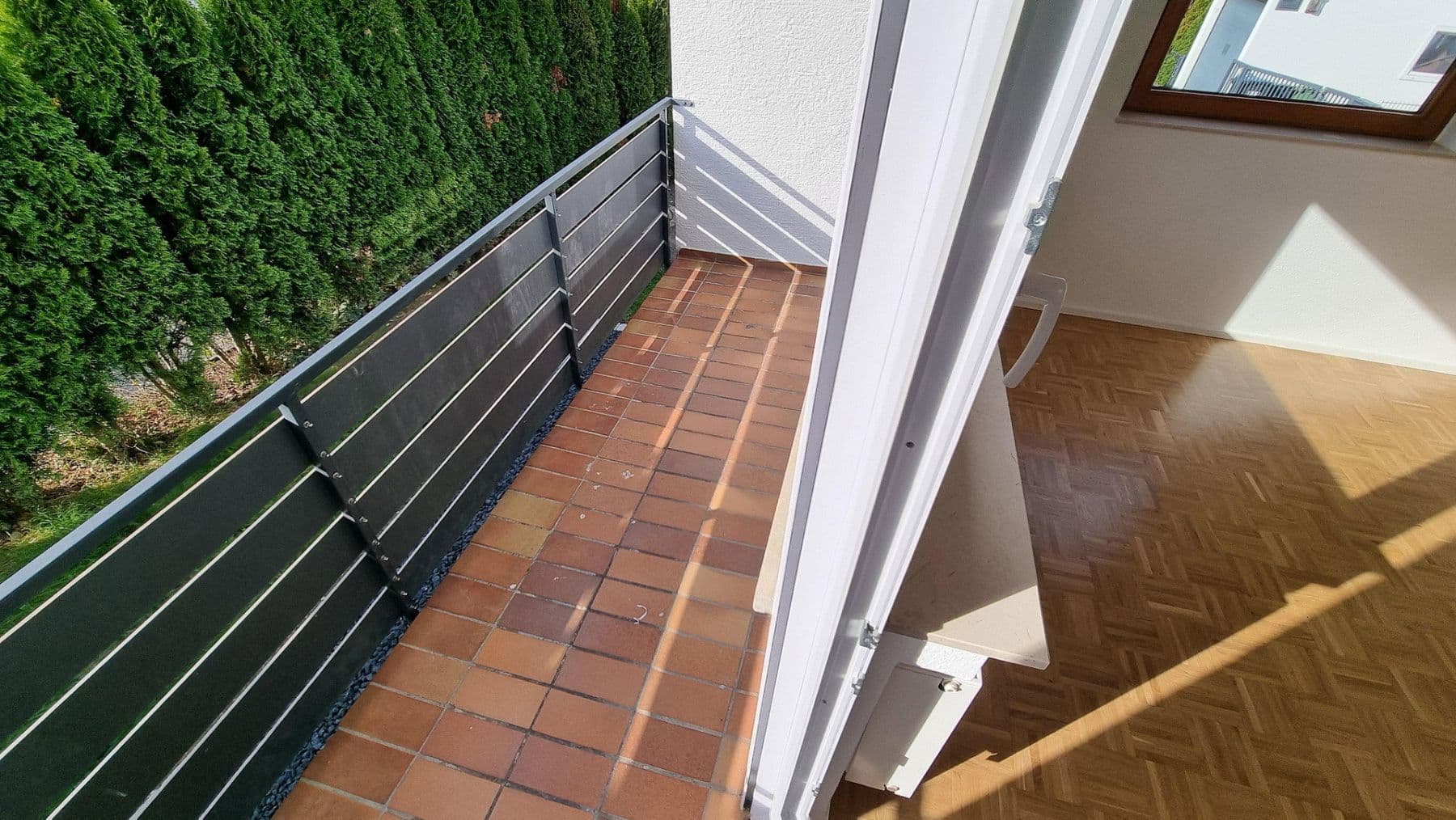 Prenájom bytu 3-izbový 101 m², Konrad-Adenauer-Straße 3, Rottenburg am Neckar, Bádensko-Wurttembersko Prenájom bytu 3-izbový 101 m², Konrad-Adenauer-Straße 3, Rottenburg am Neckar, Bádensko-Wurttembersko