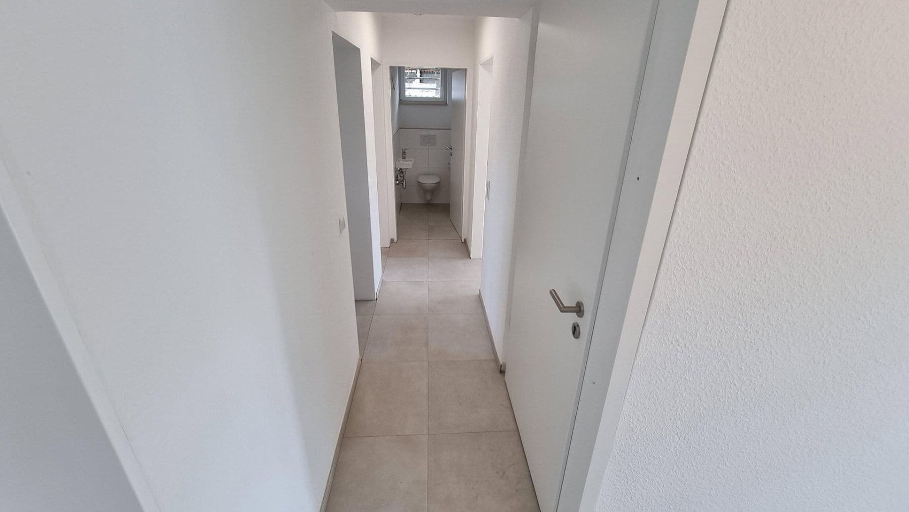 Prenájom bytu 3-izbový 101 m², Konrad-Adenauer-Straße 3, Rottenburg am Neckar, Bádensko-Wurttembersko Prenájom bytu 3-izbový 101 m², Konrad-Adenauer-Straße 3, Rottenburg am Neckar, Bádensko-Wurttembersko