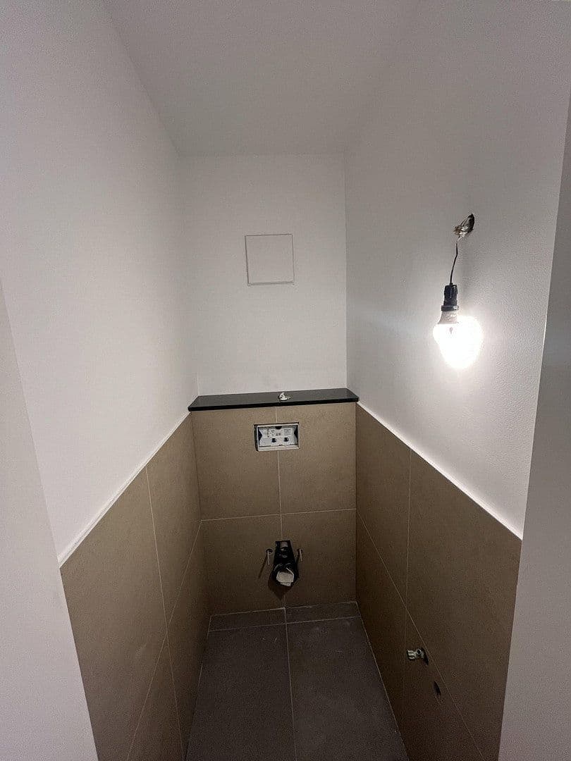 Prenájom bytu 3-izbový 79 m², Wuppertal, Severné Porýnie - Westfálsko Prenájom bytu 3-izbový 79 m², Wuppertal, Severné Porýnie - Westfálsko