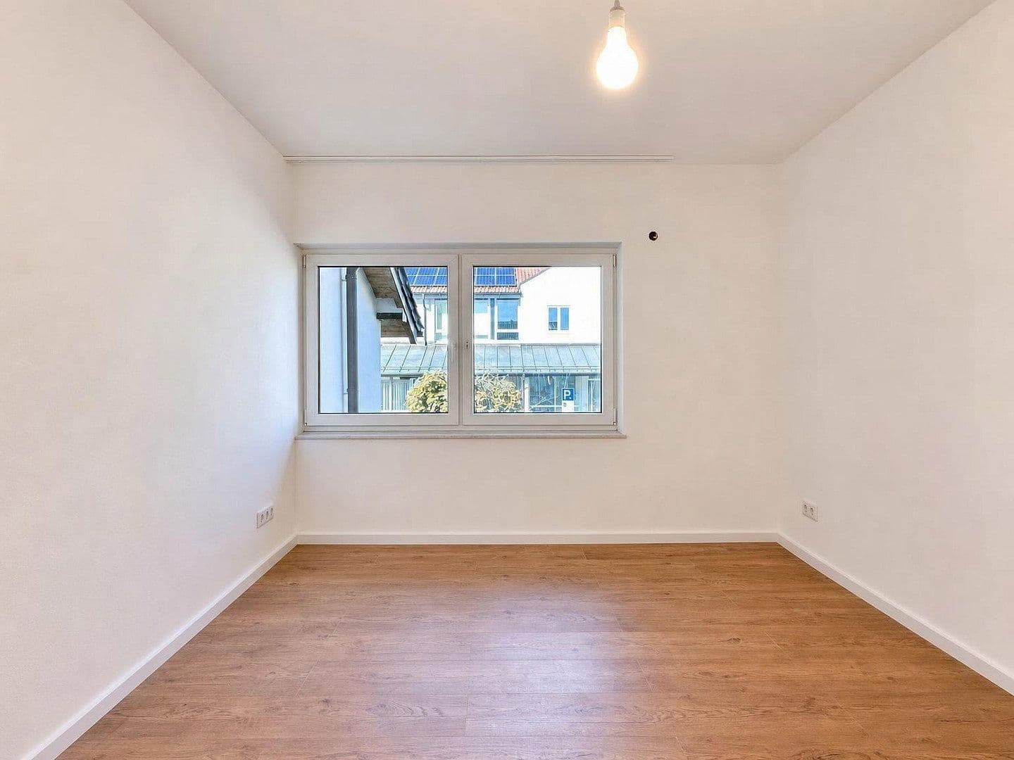 Prenájom bytu 5-izbový 115 m², Ergolding, Bavorsko Prenájom bytu 5-izbový 115 m², Ergolding, Bavorsko
