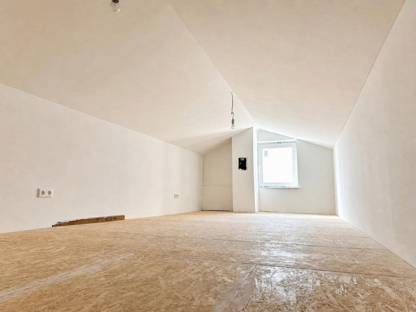 Prenájom bytu 5-izbový 115 m², Ergolding, Bavorsko Prenájom bytu 5-izbový 115 m², Ergolding, Bavorsko