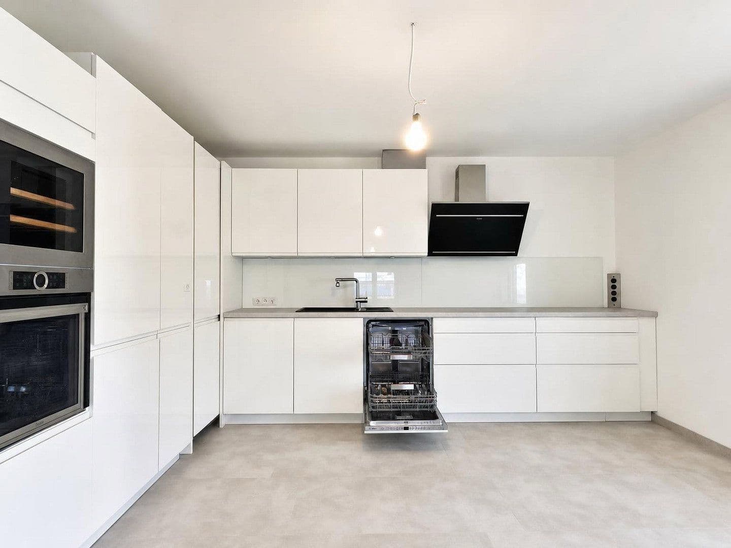 Prenájom bytu 5-izbový 115 m², Ergolding, Bavorsko Prenájom bytu 5-izbový 115 m², Ergolding, Bavorsko