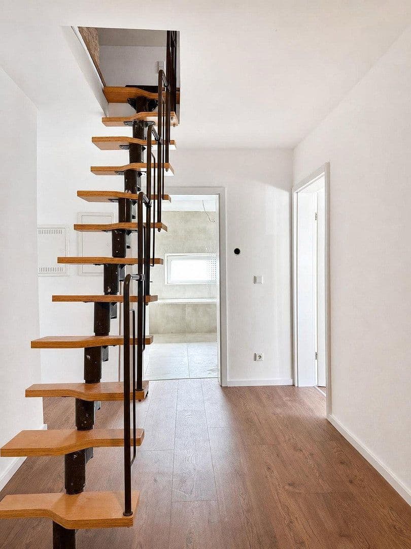 Prenájom bytu 5-izbový 115 m², Ergolding, Bavorsko Prenájom bytu 5-izbový 115 m², Ergolding, Bavorsko