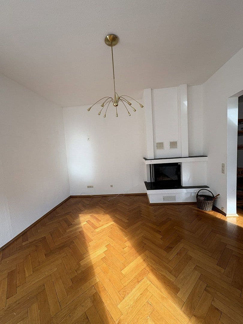 Predaj bytu 4-izbový 120 m², Karlsruhe, Bádensko-Wurttembersko Predaj bytu 4-izbový 120 m², Karlsruhe, Bádensko-Wurttembersko