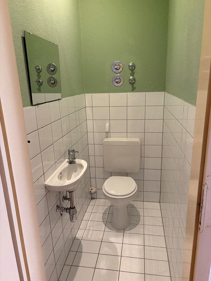 Predaj bytu 4-izbový 120 m², Karlsruhe, Bádensko-Wurttembersko Predaj bytu 4-izbový 120 m², Karlsruhe, Bádensko-Wurttembersko
