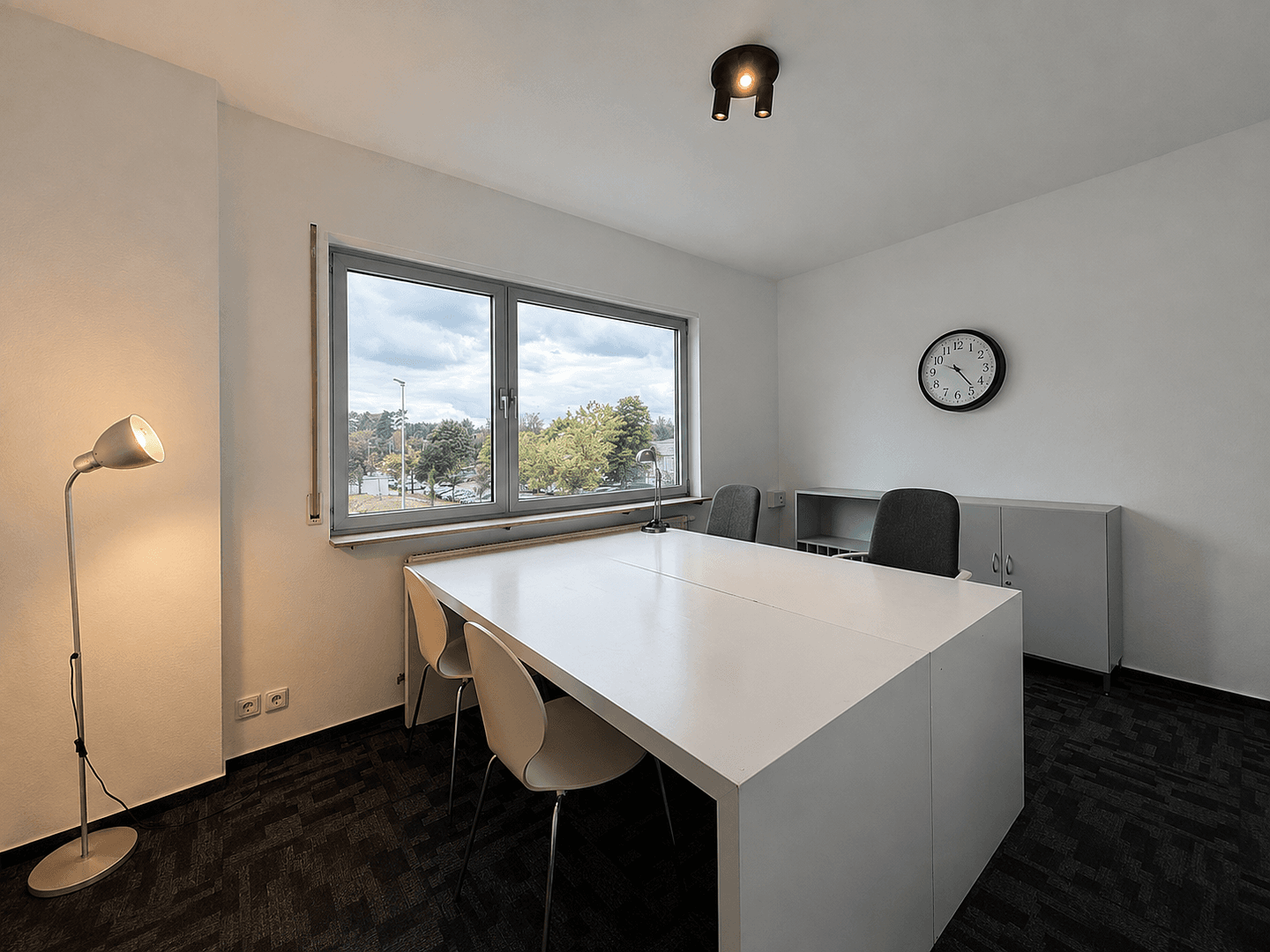 Prenájom kancelárie 200 m², Schifferstadt, Porýnie-Falcko Prenájom kancelárie 200 m², Schifferstadt, Porýnie-Falcko