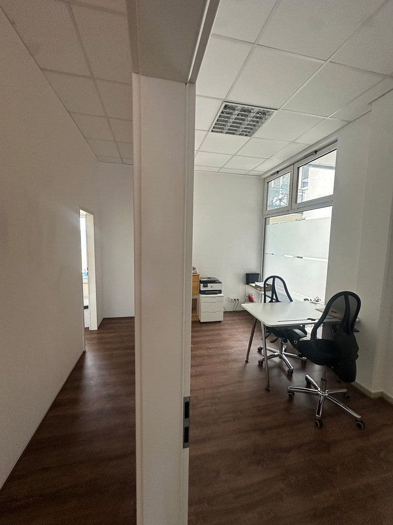 Prenájom nebytového priestoru 90 m², Alte Heerstr. 16, Kaarst, Severné Porýnie - Westfálsko Prenájom nebytového priestoru 90 m², Alte Heerstr. 16, Kaarst, Severné Porýnie - Westfálsko
