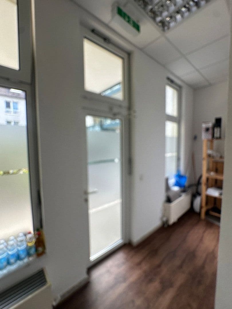 Prenájom nebytového priestoru 90 m², Alte Heerstr. 16, Kaarst, Severné Porýnie - Westfálsko Prenájom nebytového priestoru 90 m², Alte Heerstr. 16, Kaarst, Severné Porýnie - Westfálsko