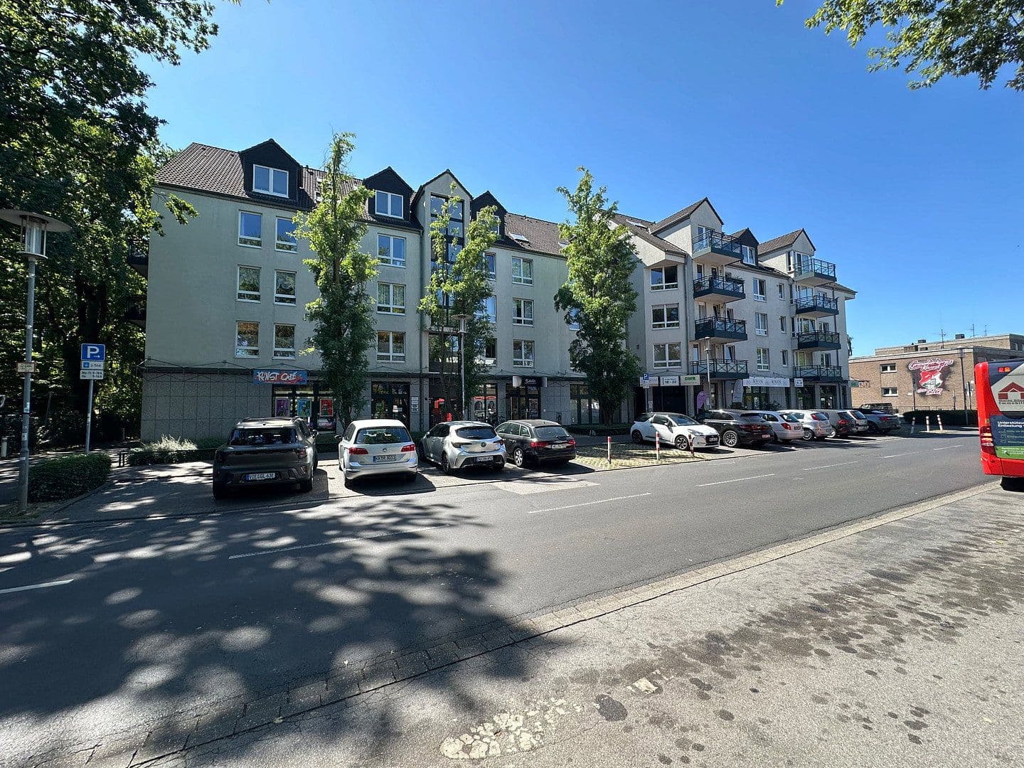 Prenájom nebytového priestoru 90 m², Alte Heerstr. 16, Kaarst, Severné Porýnie - Westfálsko Prenájom nebytového priestoru 90 m², Alte Heerstr. 16, Kaarst, Severné Porýnie - Westfálsko
