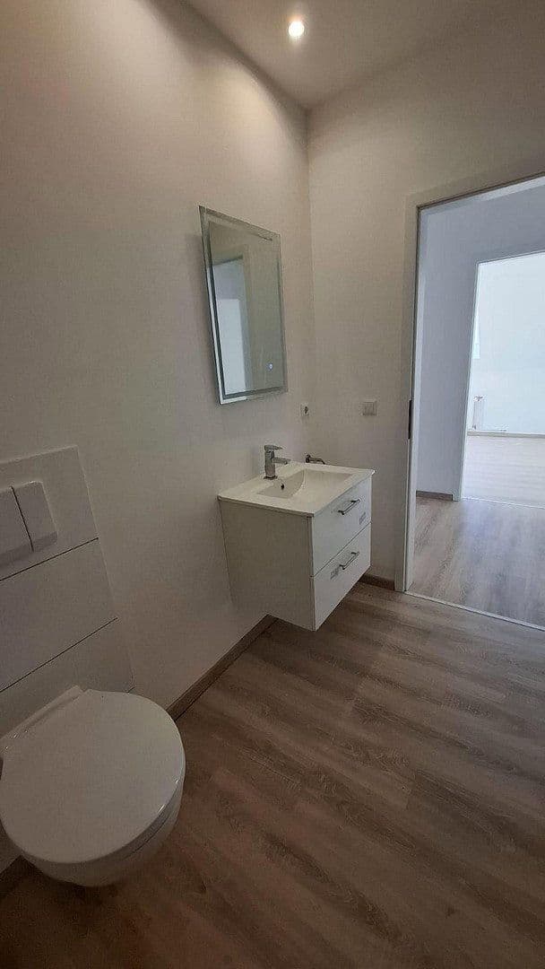 Prenájom bytu 4-izbový 110 m², Salzgitter, Dolné Sasko Prenájom bytu 4-izbový 110 m², Salzgitter, Dolné Sasko