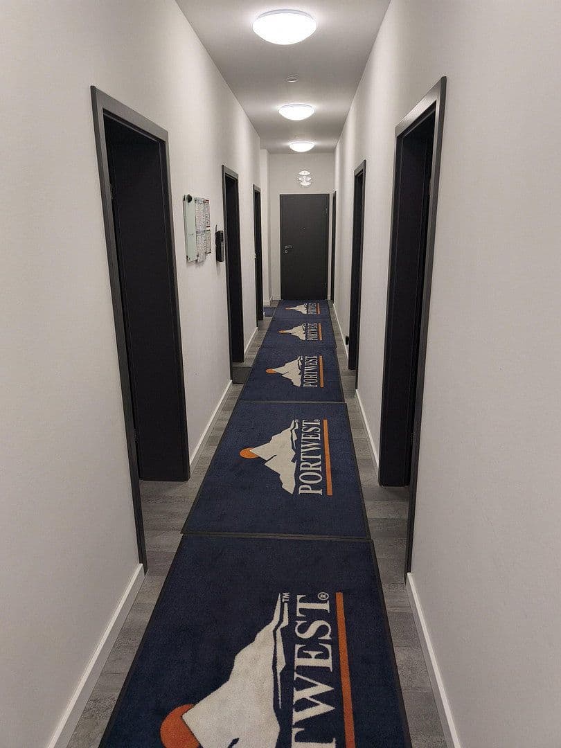 Predaj nebytového priestoru 1.180 m², Im Riemen 50, Babenhausen, Hesensko Predaj nebytového priestoru 1.180 m², Im Riemen 50, Babenhausen, Hesensko