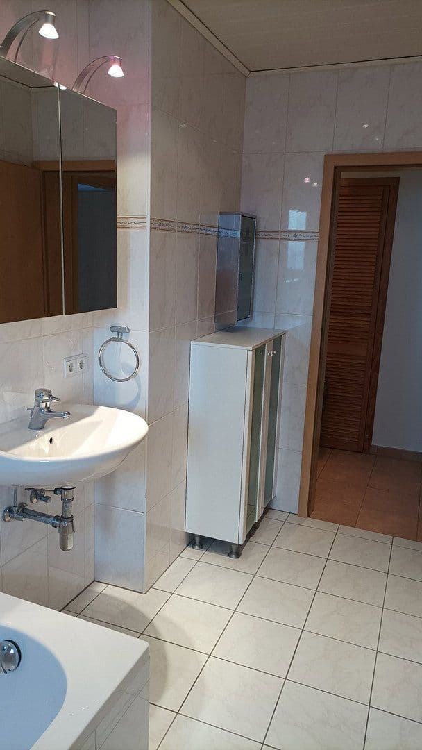 Prenájom bytu 2-izbový 50 m², Kaiserslautern, Porýnie-Falcko Prenájom bytu 2-izbový 50 m², Kaiserslautern, Porýnie-Falcko