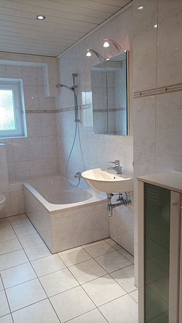Prenájom bytu 2-izbový 50 m², Kaiserslautern, Porýnie-Falcko Prenájom bytu 2-izbový 50 m², Kaiserslautern, Porýnie-Falcko