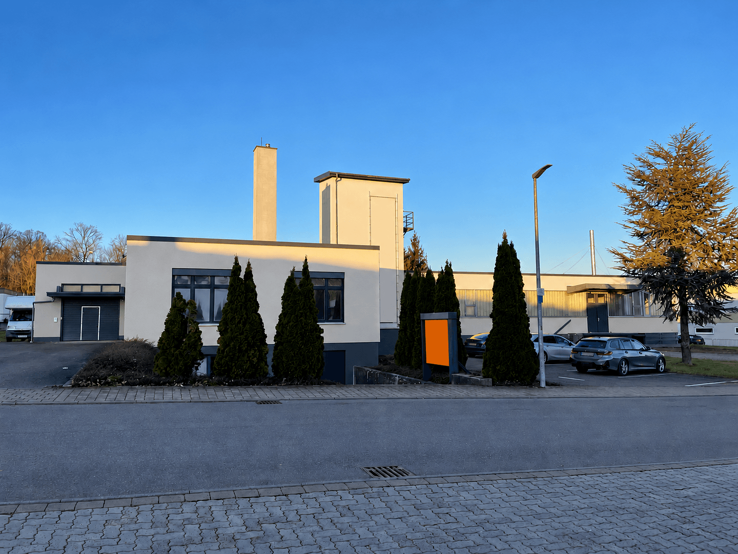 Prenájom nebytového priestoru 1.543 m², Heiningen, Bádensko-Wurttembersko Prenájom nebytového priestoru 1.543 m², Heiningen, Bádensko-Wurttembersko