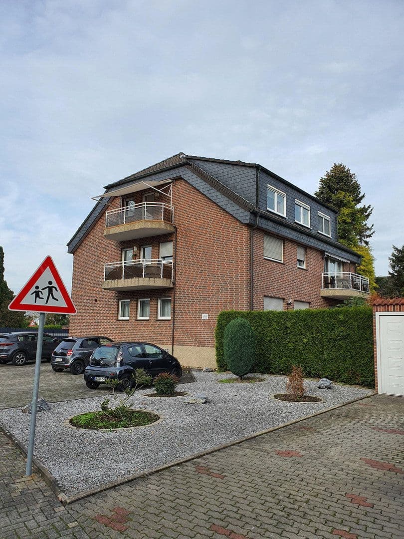 Prenájom bytu 4-izbový 103 m², Hansastraße 33, Kamen, Severné Porýnie - Westfálsko Prenájom bytu 4-izbový 103 m², Hansastraße 33, Kamen, Severné Porýnie - Westfálsko