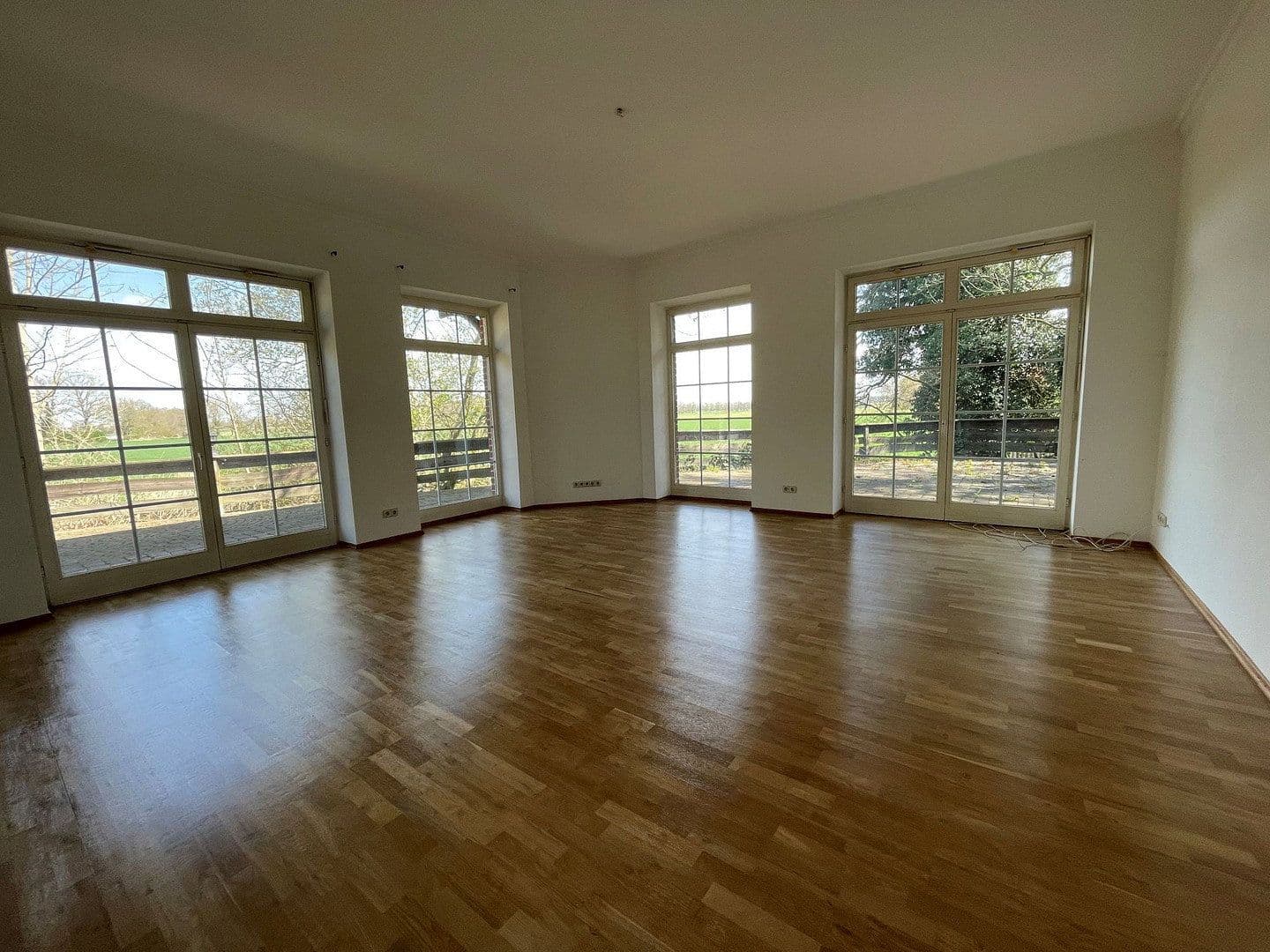 Predaj domu 631 m², pozemok 2.767 m², Neustadt am Rübenberge, Dolné Sasko Predaj domu 631 m², pozemok 2.767 m², Neustadt am Rübenberge, Dolné Sasko