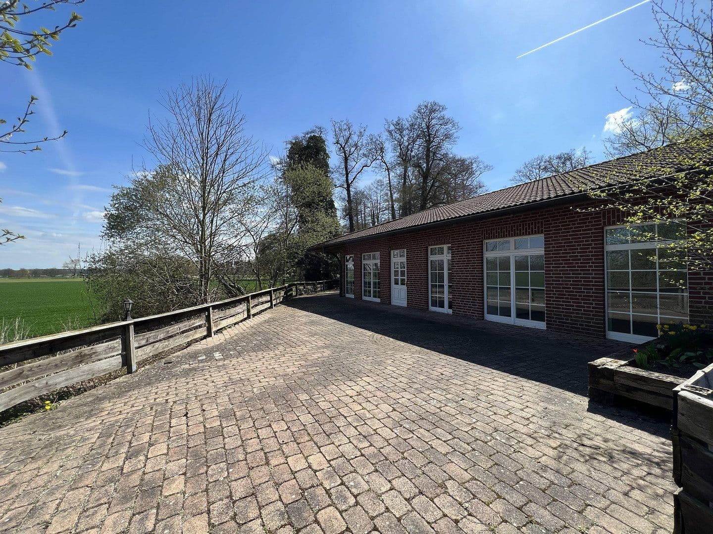 Predaj domu 631 m², pozemok 2.767 m², Neustadt am Rübenberge, Dolné Sasko Predaj domu 631 m², pozemok 2.767 m², Neustadt am Rübenberge, Dolné Sasko