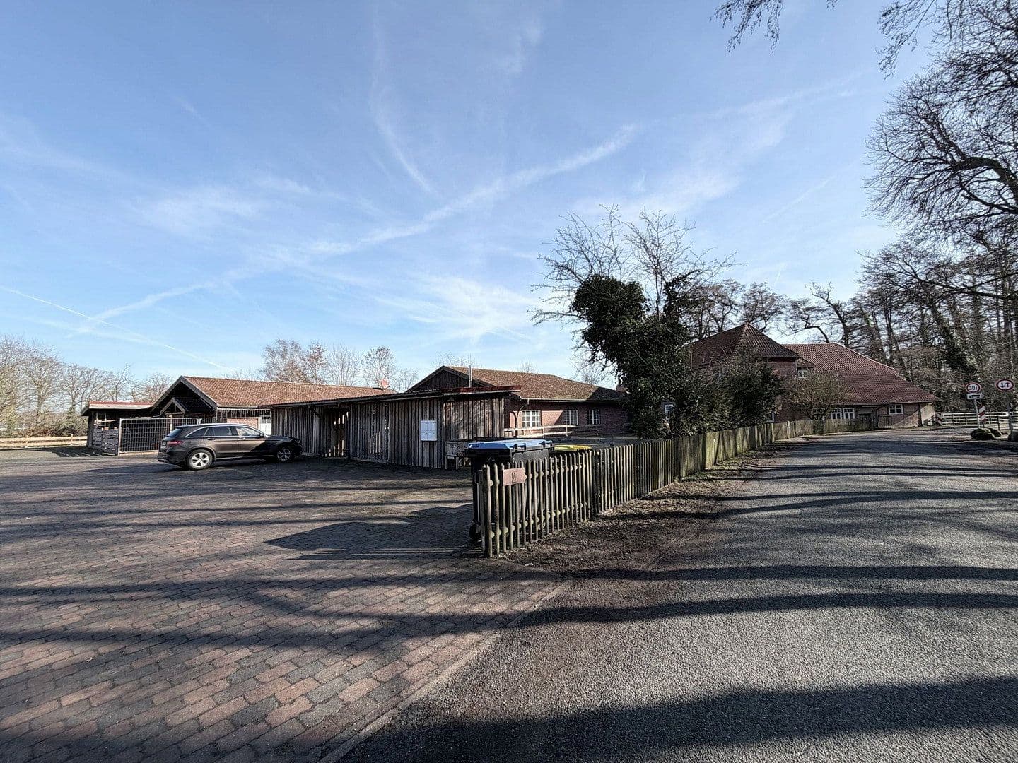 Predaj domu 631 m², pozemok 2.767 m², Neustadt am Rübenberge, Dolné Sasko Predaj domu 631 m², pozemok 2.767 m², Neustadt am Rübenberge, Dolné Sasko