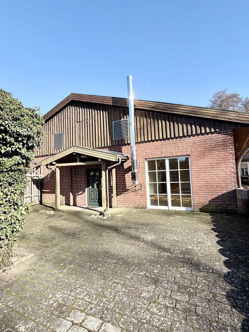 Predaj domu 631 m², pozemok 2.767 m², Neustadt am Rübenberge, Dolné Sasko Predaj domu 631 m², pozemok 2.767 m², Neustadt am Rübenberge, Dolné Sasko