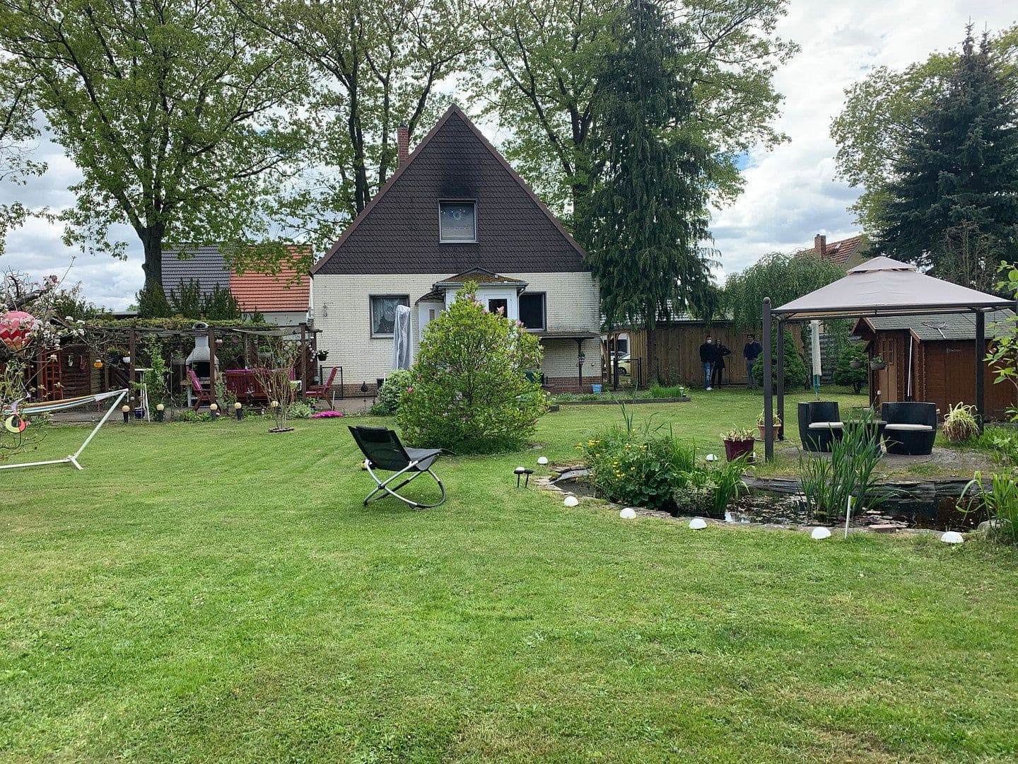 Prenájom domu 120 m², pozemok 1.128 m², Jahnstrasse 84, Schulzendorf, Brandenbursko Prenájom domu 120 m², pozemok 1.128 m², Jahnstrasse 84, Schulzendorf, Brandenbursko