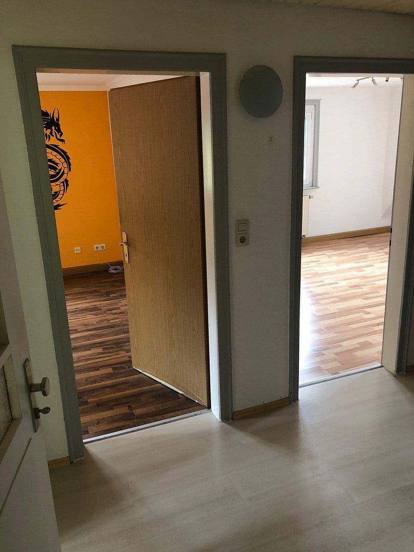 Prenájom bytu 3-izbový 68 m², Kirnbachstr. 79/1, Schramberg, Bádensko-Wurttembersko Prenájom bytu 3-izbový 68 m², Kirnbachstr. 79/1, Schramberg, Bádensko-Wurttembersko