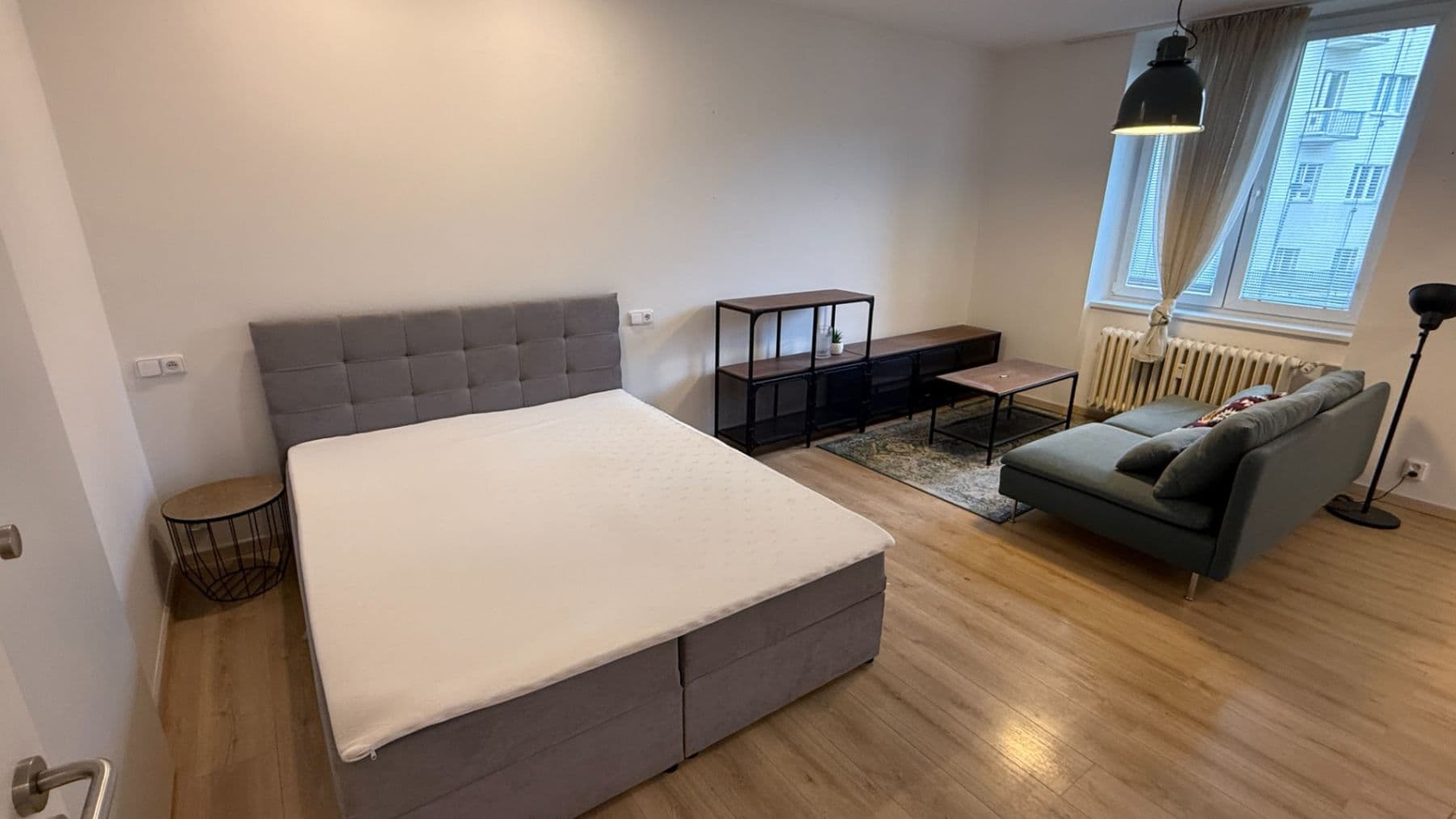Prenájom bytu 1-izbový 41 m², Pivovarnická, Praha, Praha Prenájom bytu 1-izbový 41 m², Pivovarnická, Praha, Praha