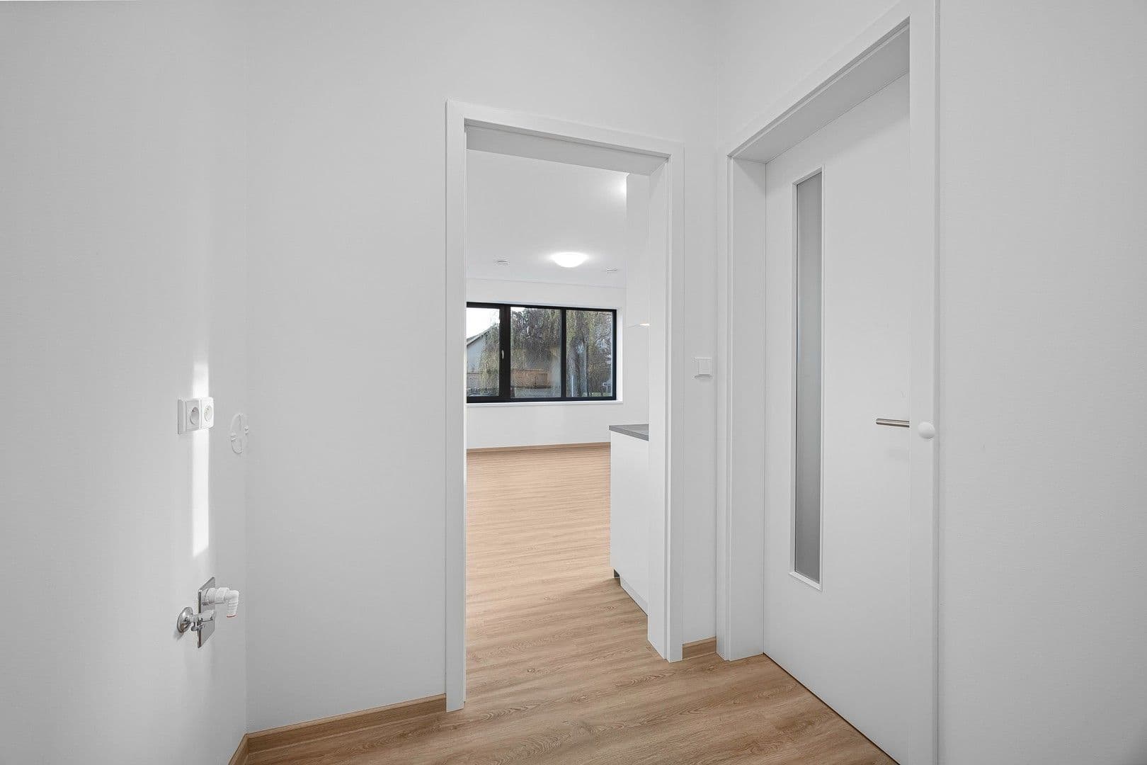 Prenájom bytu 1-izbový 33 m², K dálnici, Praha, Praha Prenájom bytu 1-izbový 33 m², K dálnici, Praha, Praha