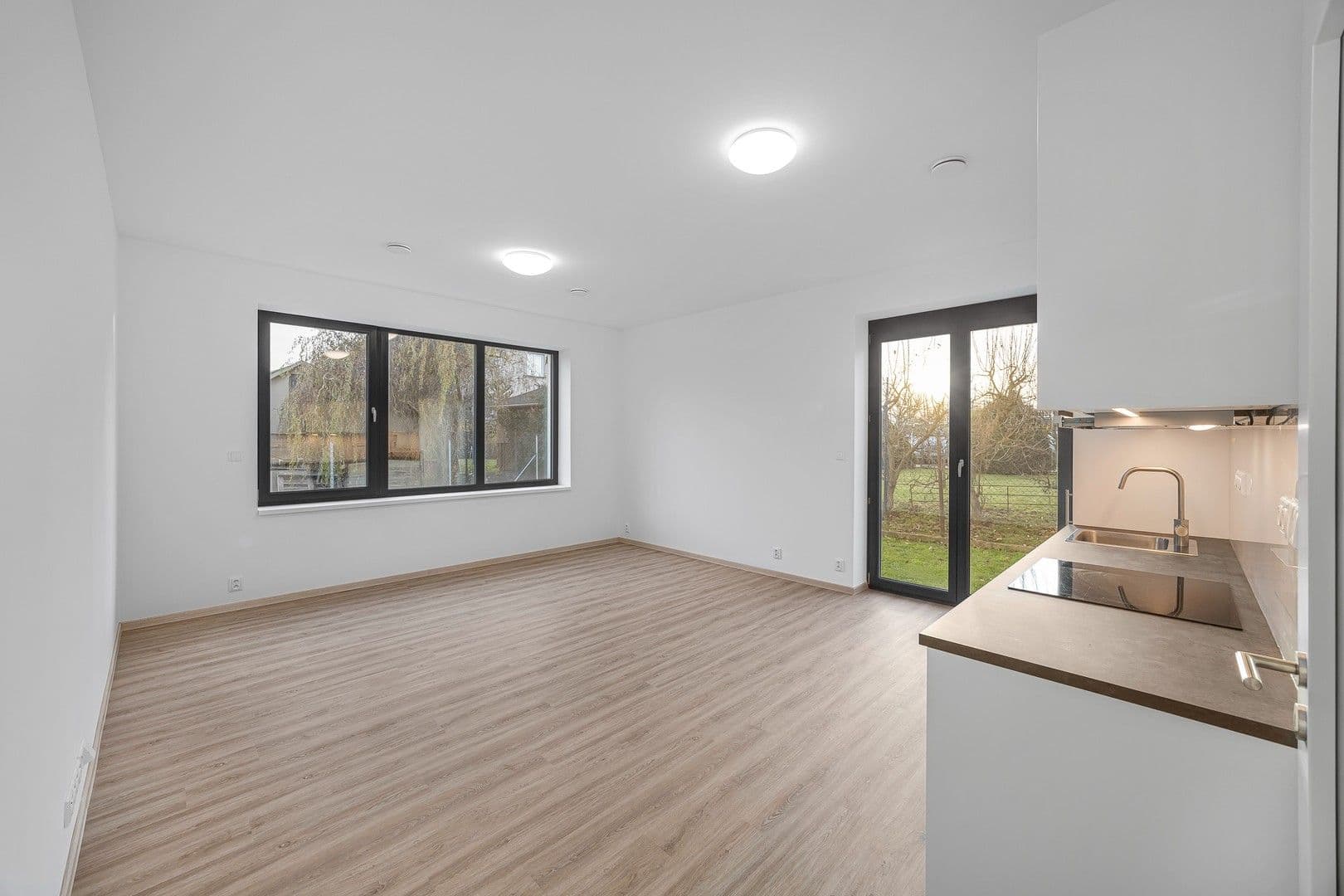 Prenájom bytu 1-izbový 33 m², K dálnici, Praha, Praha Prenájom bytu 1-izbový 33 m², K dálnici, Praha, Praha