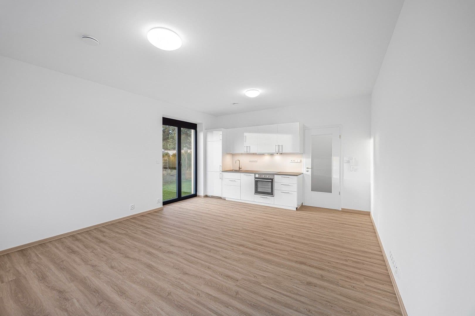 Prenájom bytu 1-izbový 33 m², K dálnici, Praha, Praha Prenájom bytu 1-izbový 33 m², K dálnici, Praha, Praha