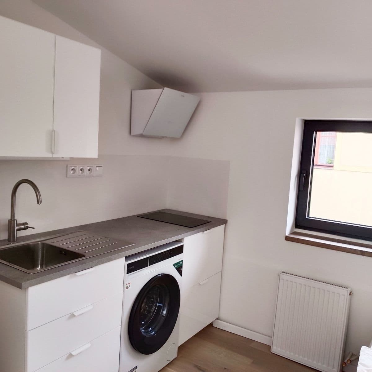Prenájom bytu 1-izbový 20 m², Pod Strašnickou vinicí, Praha, Praha Prenájom bytu 1-izbový 20 m², Pod Strašnickou vinicí, Praha, Praha