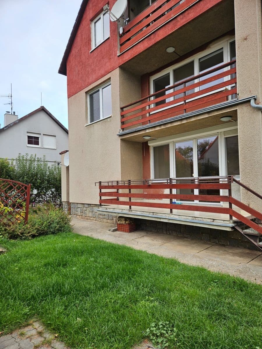 Prenájom domu 193 m², pozemok 120 m², Adélčina, Praha, Praha Prenájom domu 193 m², pozemok 120 m², Adélčina, Praha, Praha