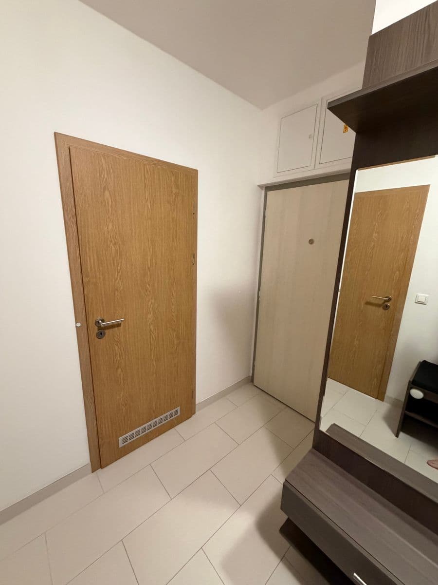 Prenájom bytu 2-izbový 68 m², Hornoměcholupská, Praha, Praha Prenájom bytu 2-izbový 68 m², Hornoměcholupská, Praha, Praha
