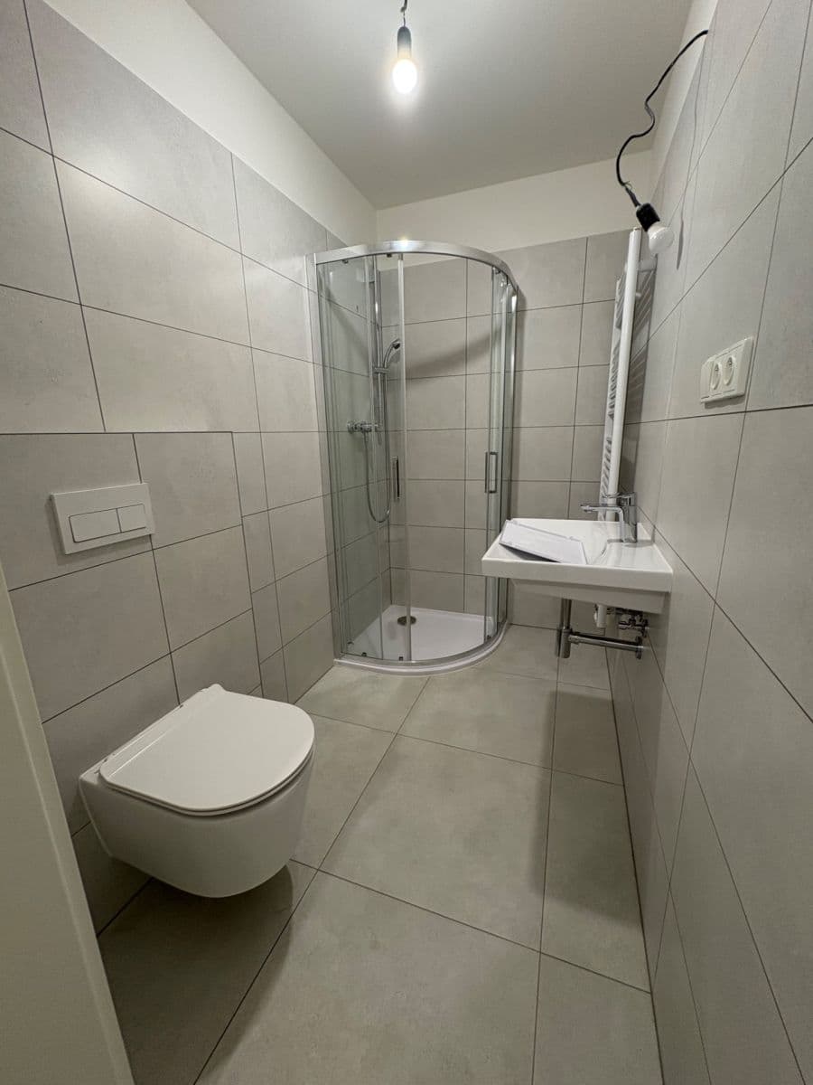 Prenájom bytu 1-izbový 36 m², Kounická, Český Brod, Středočeský kraj Prenájom bytu 1-izbový 36 m², Kounická, Český Brod, Středočeský kraj