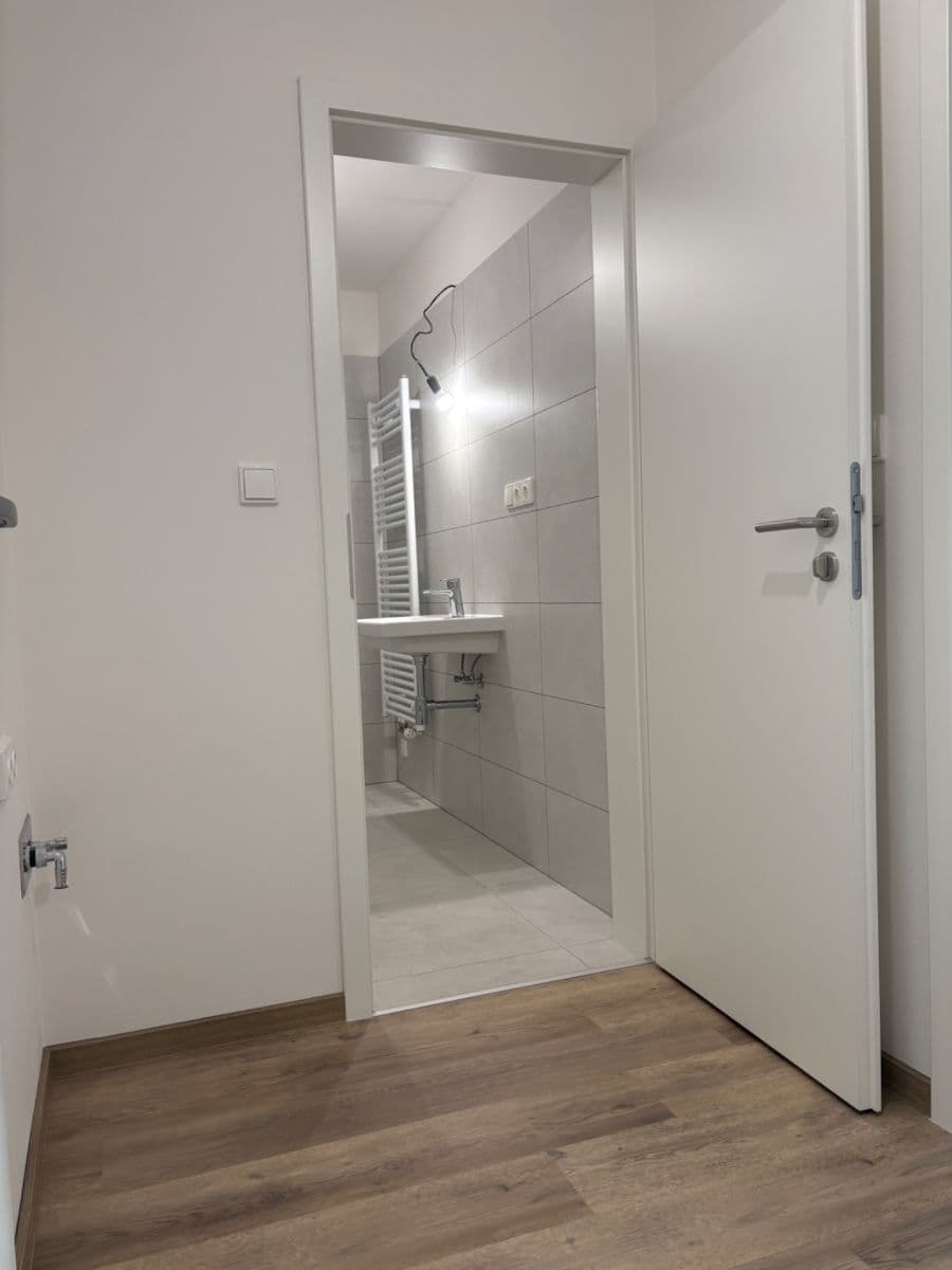 Prenájom bytu 1-izbový 36 m², Kounická, Český Brod, Středočeský kraj Prenájom bytu 1-izbový 36 m², Kounická, Český Brod, Středočeský kraj