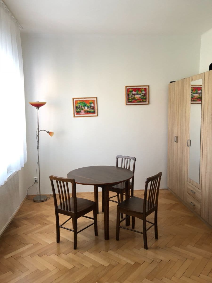 Predaj bytu 2-izbový 42 m², Hodonínská, Praha, Praha Predaj bytu 2-izbový 42 m², Hodonínská, Praha, Praha