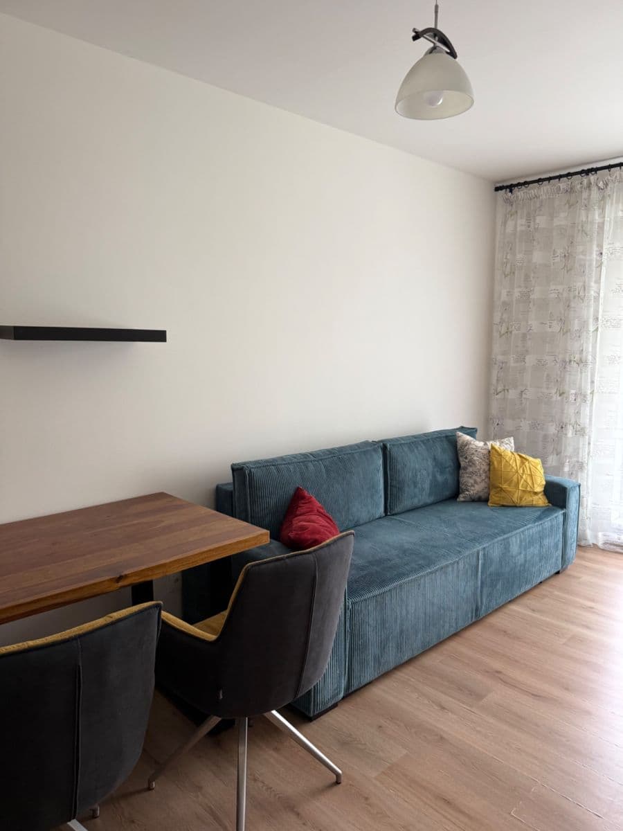 Prenájom bytu 1-izbový 31 m², Nad Úžlabinou, Praha, Praha Prenájom bytu 1-izbový 31 m², Nad Úžlabinou, Praha, Praha