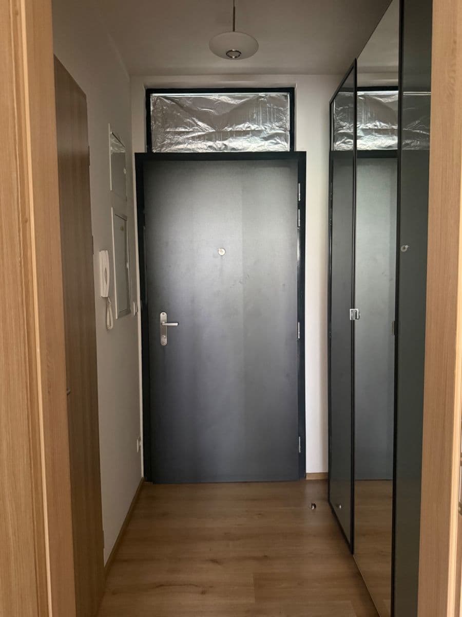 Prenájom bytu 1-izbový 31 m², Nad Úžlabinou, Praha, Praha Prenájom bytu 1-izbový 31 m², Nad Úžlabinou, Praha, Praha
